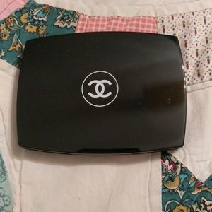 Chanel compact foundation